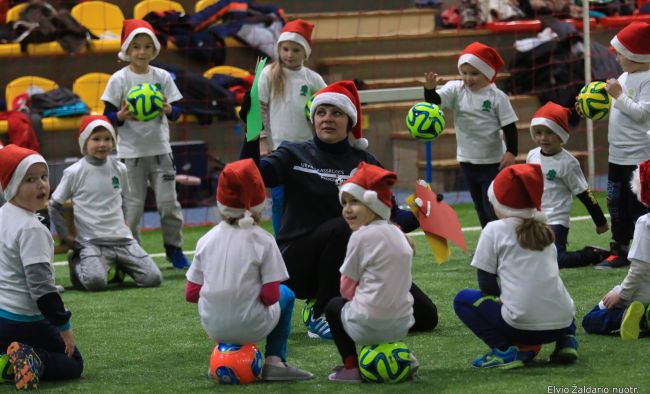 „Futboliuko Kalėdų“ karštinė užkrėtė ir Vilniaus vaikus