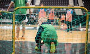 Šiauliuose – futbolo šventė globos namų vaikams