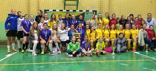 Mergaitės varžėsi „Gintra Cup“ turnyre