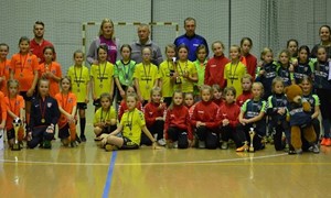 Mergaičių mažojo futbolo čempionatą laimėjo „Banga“