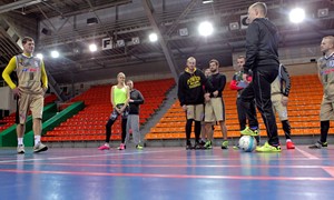 Futsalo aikštėje save išbandė ir žinomi žmonės
