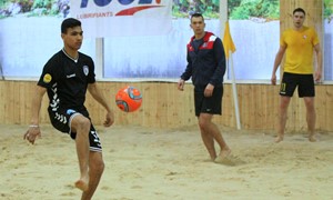 Paplūdimio futbolo rinktinės treniruotėje apsilankė A lygos žaidėjai