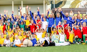 Masinio futbolo entuziastus subūrė penkių dienų kursai
