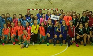 Šventupėje surengti naujamečiai merginų turnyrai