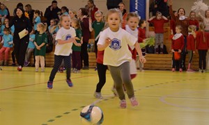 Utenos moterų futbolo šventėje – gėlės ir aistros
