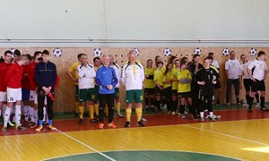 Seimo nariai dalyvavo turnyre Lietuvos nepriklausomybės atkūrimo dienai pažymėti