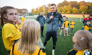 E. Jankauskas ves į pergales vaikų globos namų komandas