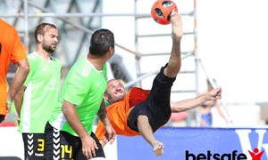 Tęsiasi registracija į „Stiklita“ Lietuvos paplūdimio futbolo čempionatą