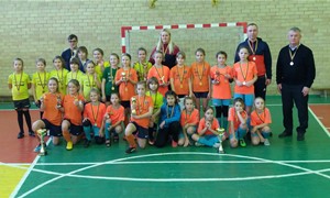 „Bangos“ mergaitės iškovojo pirmąjį 2019 metų sezono trofėjų