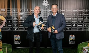 Seimo narys savo dėmesį skyrė moterų futbolo geriausioms
