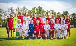Futbolo aikštėje – Baltijos sesių vienybė