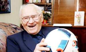 Šiaulių futbolo legenda švenčia garbingą jubiliejų