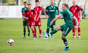 Arūnas Klimavičius baigė 20 metų trukusią futbolininko karjerą