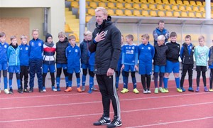 Uždaromas „Utenio“ stadionas, treniruotės keliasi į namus