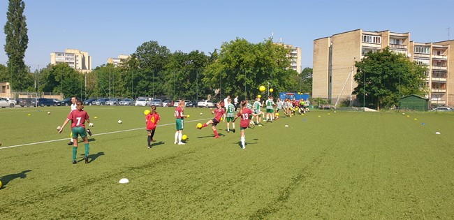 LFF surengė atvirąją treniruotę Vilniaus regiono merginoms