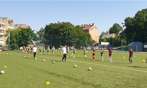 LFF tęsia atvirų treniruočių sesijas Vilniaus regiono merginoms