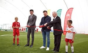 Vilniaus Pilaitės rajone atidarytas išskirtinis futbolo maniežas