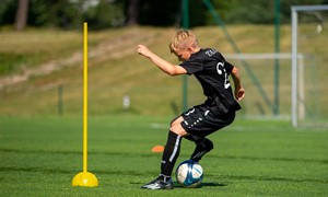 Atvirosios jaunųjų futbolininkų treniruotės atsinaujins Vilniuje
