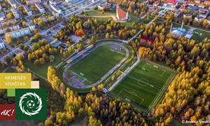 LFF skyrė dangą naujai futbolo aikštei Naujojoje Akmenėje