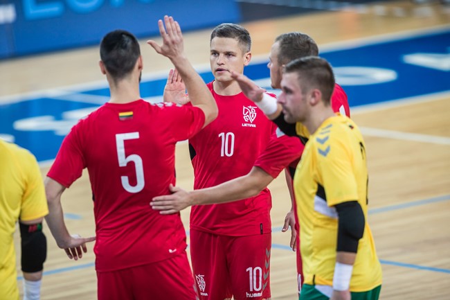 Debiutantais pasipildžiusi Lietuvos salės futbolo rinktinė laikys du kontrolinius testus Nyderlanduose