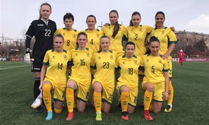 Lietuvos moterų rinktinė pergalingai pradėjo tarptautinį turnyrą Armėnijoje