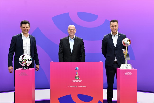 Šveicarijoje viešintys LFF vadovai susitiko su FIFA prezidentu