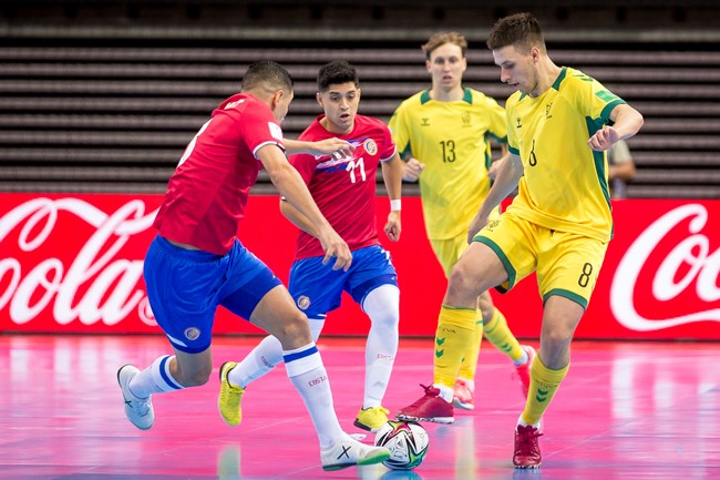 Lietuviai baigė pasirodymą Pasaulio salės futbolo čempionate