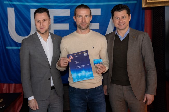 Lietuvos trenerių gretose – UEFA A licencijas įgiję 25 absolventai