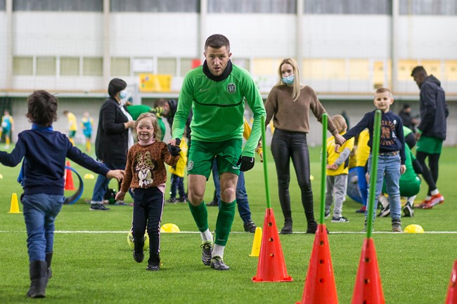 Ypatingiems vaikams – treniruotės ir futbolo šventės su profesionalais