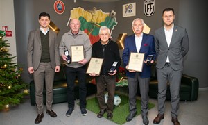 Trims Lietuvos futbolo asmenybėms įteikti LFF ordinai