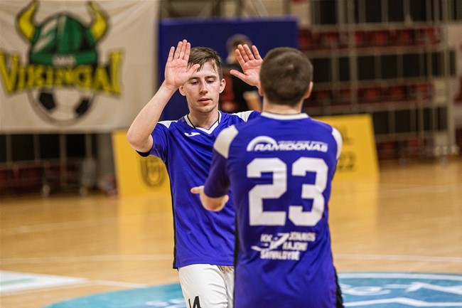 Į LFF Futsal taurės finalą žengė „Pramogos“ ir „Vikingai“