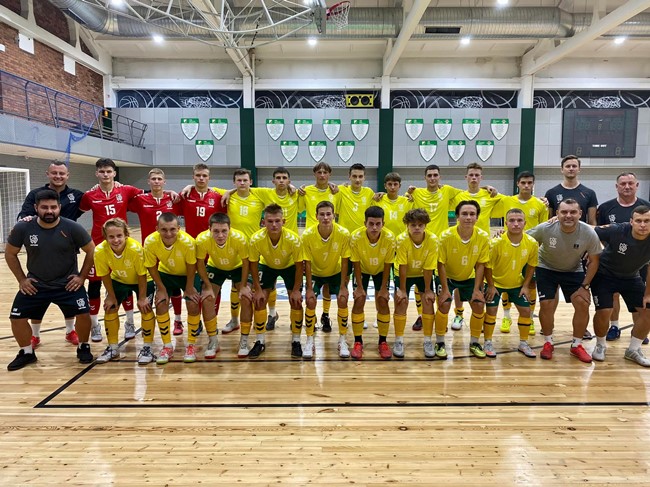Futsal U-19 rinktinė pradėjo dėti pirmuosius žingsnius